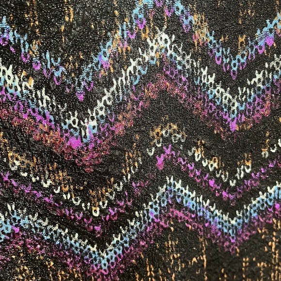 Lularoe Patterned Sarah - Picture 2 of 5